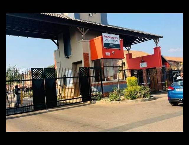 2 BEDROOM APARTMENT FOR SALE IN KARENPARK